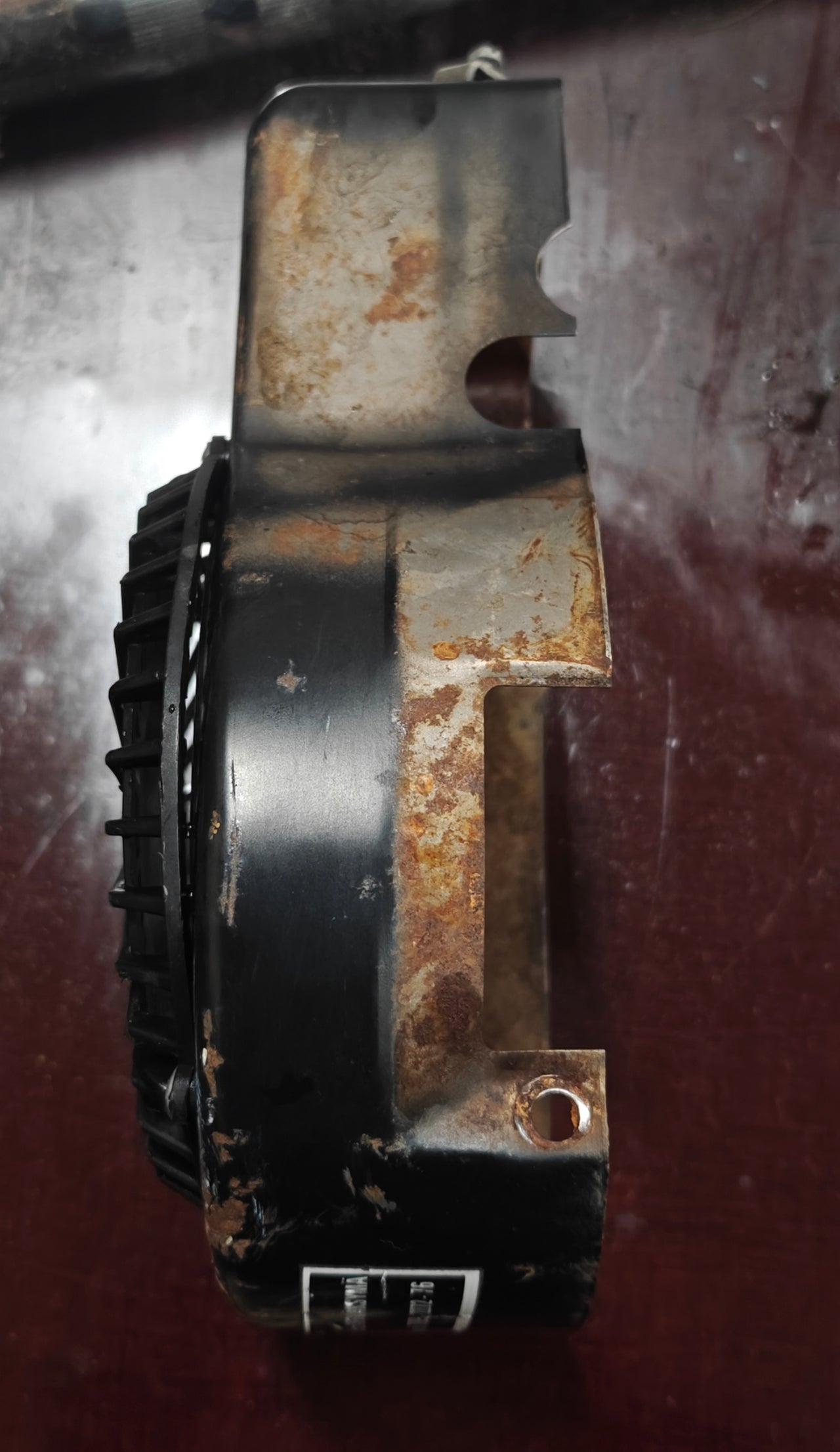 Purkuosa: Tuulettimen kotelo Briggs & Stratton 3.5hp
